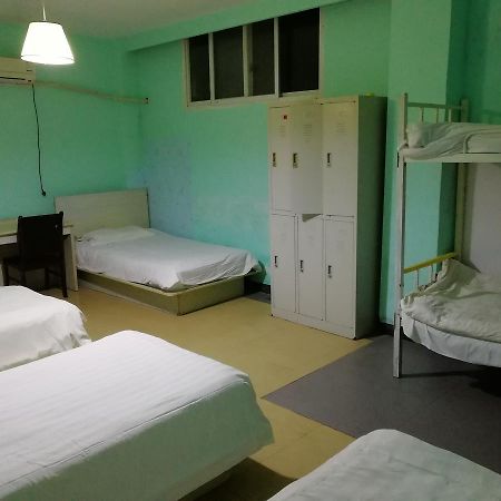 25°C Four Season Youth Hostel Qingdao Buitenkant foto
